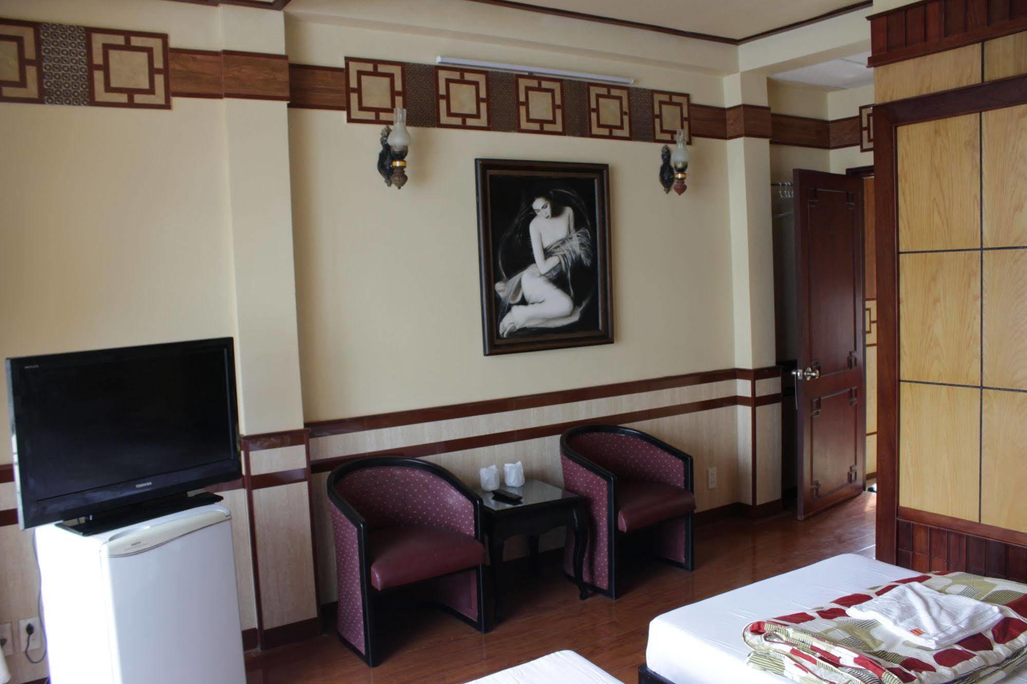 Bi Saigon Hotel Ho Chi Minh City Exterior photo